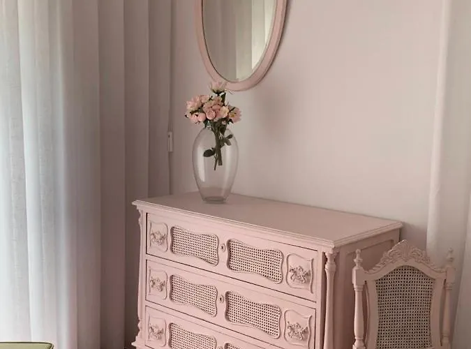 Casa Uveiras 게스트하우스 4*