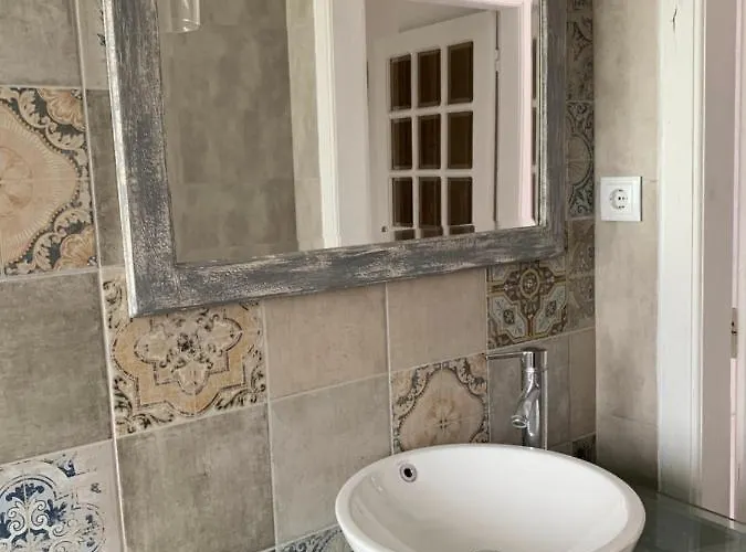 Casa Uveiras 4* 파코스 데 페레이라